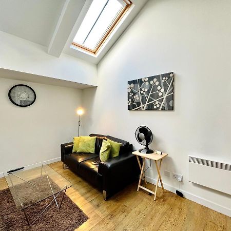Stunning Executive Relocation 2 Bed Apartment アバディーン エクステリア 写真