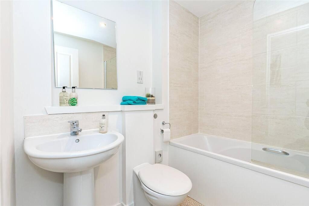 Stunning Executive Relocation 2 Bed Apartment アバディーン エクステリア 写真