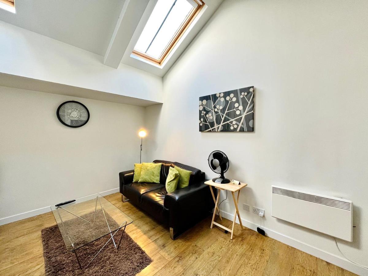 Stunning Executive Relocation 2 Bed Apartment アバディーン エクステリア 写真
